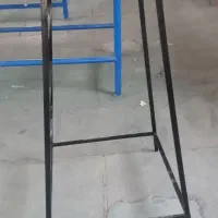 چهار پایه نو با رنگ سیاه