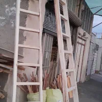 نردبان و کرسی