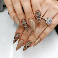 خدمات ناخن باغ دریاچه