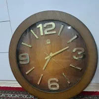 ساعت دیواری