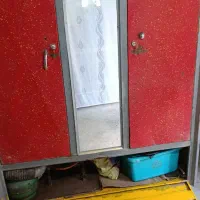 کمد فلزی بسیار تمیز