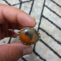 انگوشتر