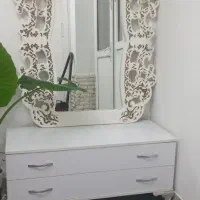 میز و آیینه