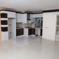 آپارتمان 95 متری، گلها