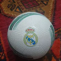 یک‌عدد‌توب‌فوتبال