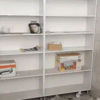 قفسه لترون،میزتحریر