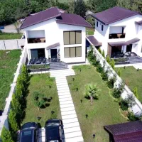 اجاره عمارت استخر دار ویو کوهستانی|اجارهٔ کوتاه‌مدت ویلا و باغ|رشت, کوی غلام نیا|دیوار