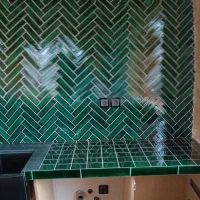 کارگر کاشیکاری