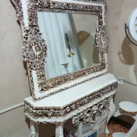 آینه و کنسول و ساعت