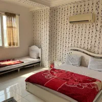 واحدیک خوابه مبله تمیزه وشیک نزدیک مرکز خرید|اجارهٔ کوتاهمدت ویلا و باغ|قشم, |دیوار