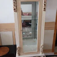 ویترین شیشه ای