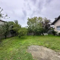 3200مترزمین-با-بنای-300متری-مجزا