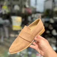 تعداد کفش مجلسی|کیف، کفش، کمربند|رشت, شهریاران|دیوار