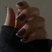 خدمات کاشت ناخن با تخفیفات ویژه