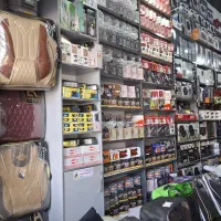 استخدام نصاب روکش صندلی و یک نفر دودی کار