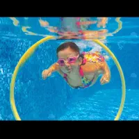 اموزش شنا ویژه بانوان و کودکان بالای ۵ سال