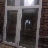 پنجره پی وی سی همراه شیشه دوجداره
