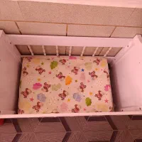 تخت و گهواره|تخت و صندلی بچه|مبارکه, |دیوار