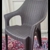 صندلی پلاستیکی در حد نو