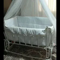 تخت بچه سالم وتمیزدر حدنو