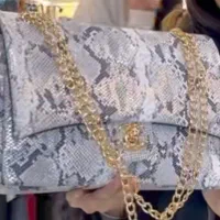 کیف رو دوشی