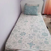 دوخت  روتختی پرده و لباس زنانه و بچه گانه