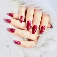 نیازمند مدل برای خدمات ناخن