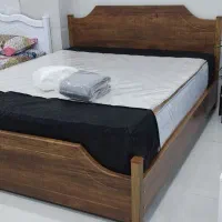 تخت و تشک اکبر