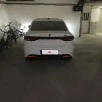 V4تارا