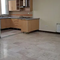 ۶۰متر، یک خواب، شریعتی، مطهری