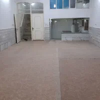 زیرزمین 120متری ۲ خواب|اجارهٔ خانه و ویلا|قم, دروازه چوبی|دیوار