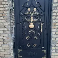 رنگ کاری درب پنجره راهرو راه‌پله و پارکینگ