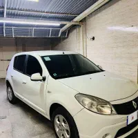 رنو ساندرو اتوماتیک سفید ۹۶