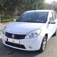 ساندرو اتوماتیک/مدل ۹۵ /کم کارکرد /بی رنگ / تمیز|خودرو سواری و وانت|تهران, تهران‌نو|دیوار