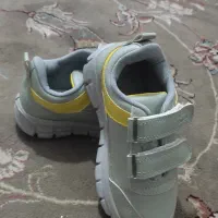 کفش نیم بوت و کفش بچگانه