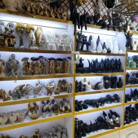 خوشبوکننده خودرو پایه گلدان فلزی مجسمه پلی استری|قطعات یدکی و لوازم جانبی|قم, سراجه|دیوار