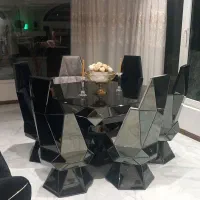 میز ناهاری با میز وسط