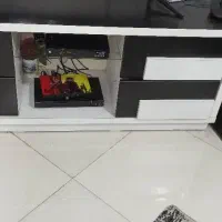 میزتی وی سالم رنگ سفیدمشکی سالم سفارشی درست شده|میز تلویزیون|رشت, کوی حسینی|دیوار