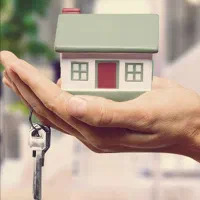 منزل یه خوابع طبقه بالا  سالن بزرگ