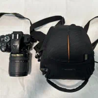 دوربین نیکون D5300 با لنز ۱۸-۱۴۰ کارتن و متعلقات