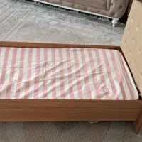 تخت و صندلی کودک|تخت و صندلی بچه|ابهر, |دیوار