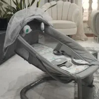 گهواره برقی برای خواب سریع نوزاد. کاملا نو