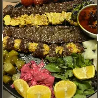 استخدام همکار در کافه رستوران عمارت شمرون|استخدام خدمات فروشگاه و رستوران|کرمانشاه, |دیوار