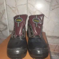 کفش ایمنی|کیف، کفش، کمربند|نیشابور, شهرک ولیعصر|دیوار