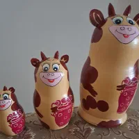 مجسمه گاوچوبی سه تایی توهم طرح ماتروشکاساخت روسیه