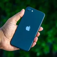 آیفون se2020