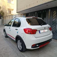 کوییکR سفید قرمز1401