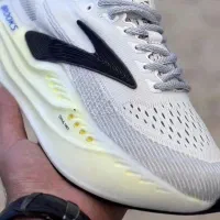 کتونی اصل ویتنام بروکس گلیسرین مکس