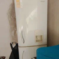 یک عدد یخچال امرسان بدون برفک
