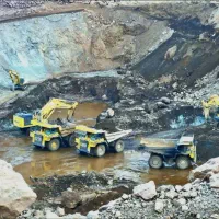 استخدام راننده دامپتراک و سرشیفت عملیات معدن